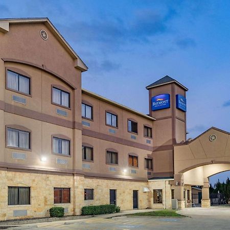 Baymont By Wyndham Cuero Hotel Exterior photo