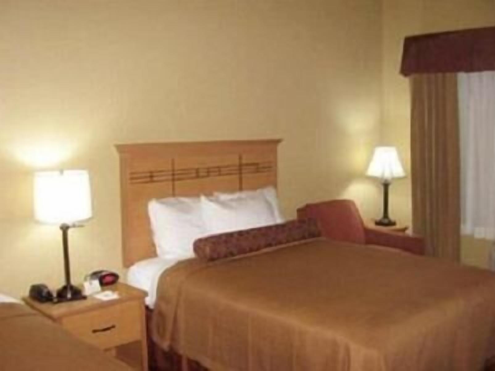Baymont By Wyndham Cuero Hotel Exterior photo
