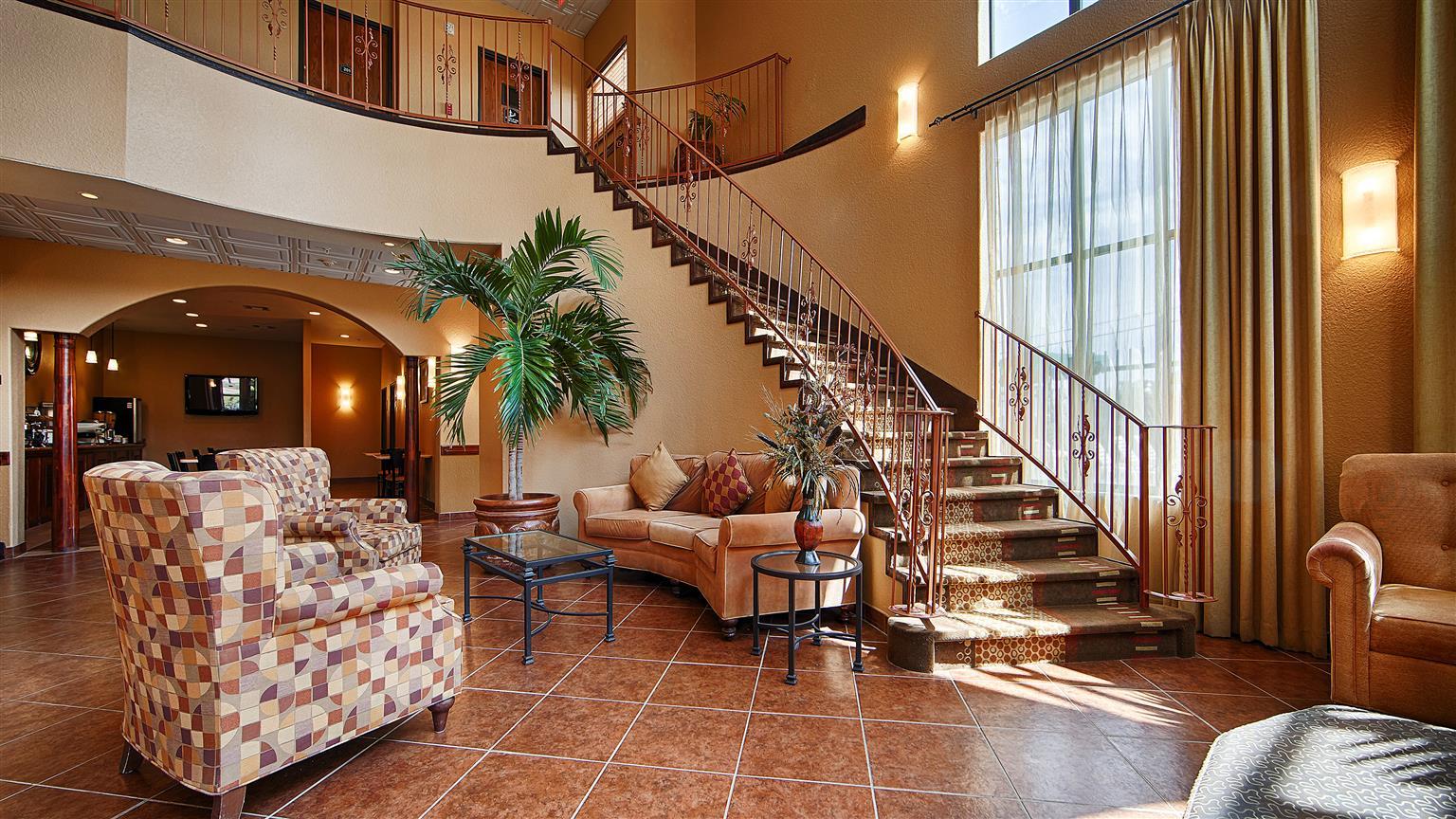 Baymont By Wyndham Cuero Hotel Exterior photo