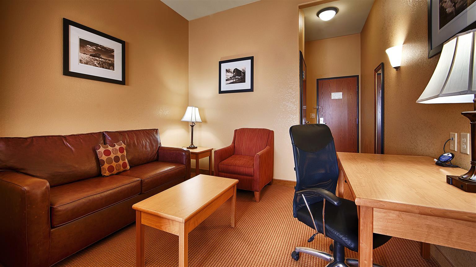 Baymont By Wyndham Cuero Hotel Exterior photo